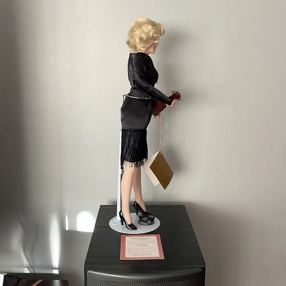 Marilyn Monroe- Some Like it Hot-Doll - Picture 6 of 10